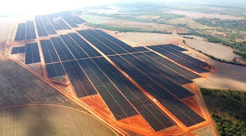O Sol do Cerrado abrange a construção de uma usina fotovoltaica com 17 subparques, no município de Jaíba, no Norte de Minas como um dos maiores parques de geração de energia solar da América Latina - Foto Divulgação